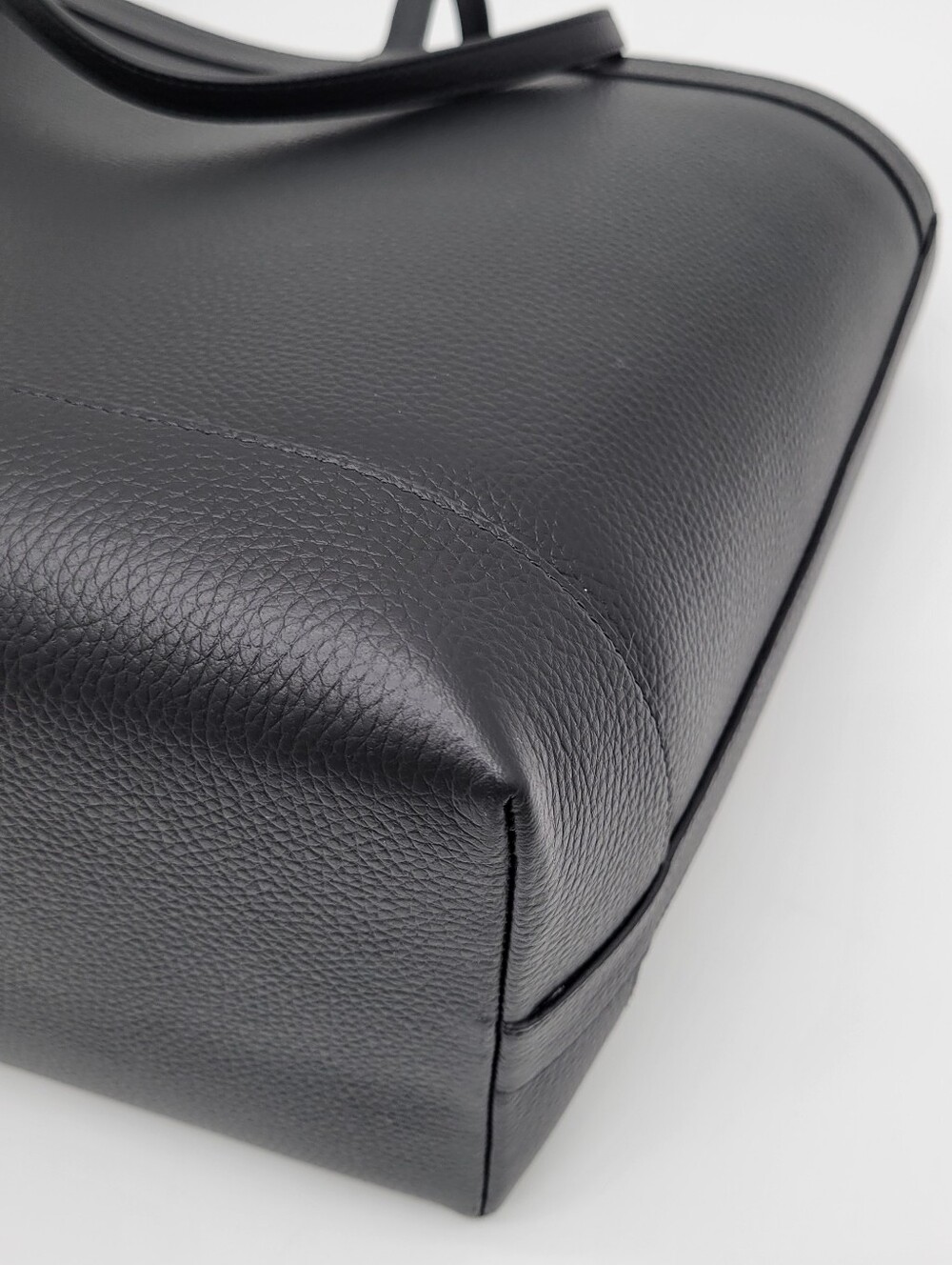 Burberry Medium Grainy Black Leather Tote Bag-NWT - Picture 9 of 11